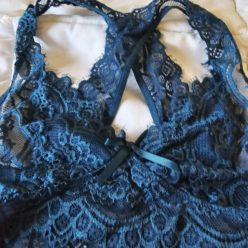 Amazon Teal Bralette & panty lace set - Picture 4 of 6